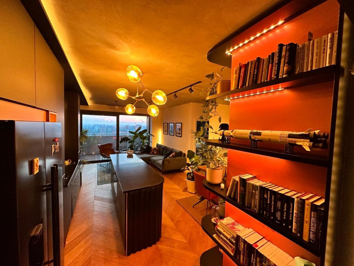 Apartamento Skyline Elegance With Free Parking Bratislava Exterior foto